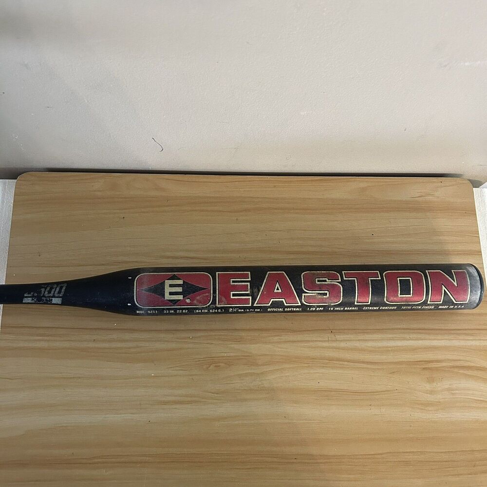 Easton Redline softball bat 33 Inch 22 oz -11  SZ11 SC500
